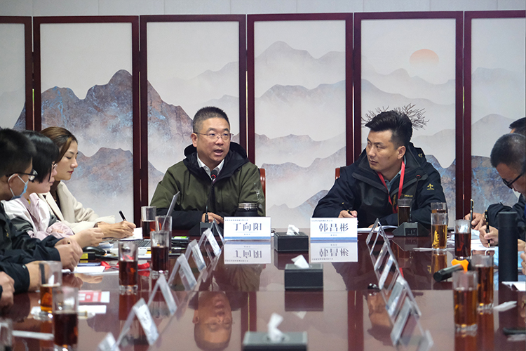 1634786334891886.jpg 【整理】泗水機(jī)床附件行業(yè)協(xié)會(huì)來訪照片L1020褚少青 (27).jpg