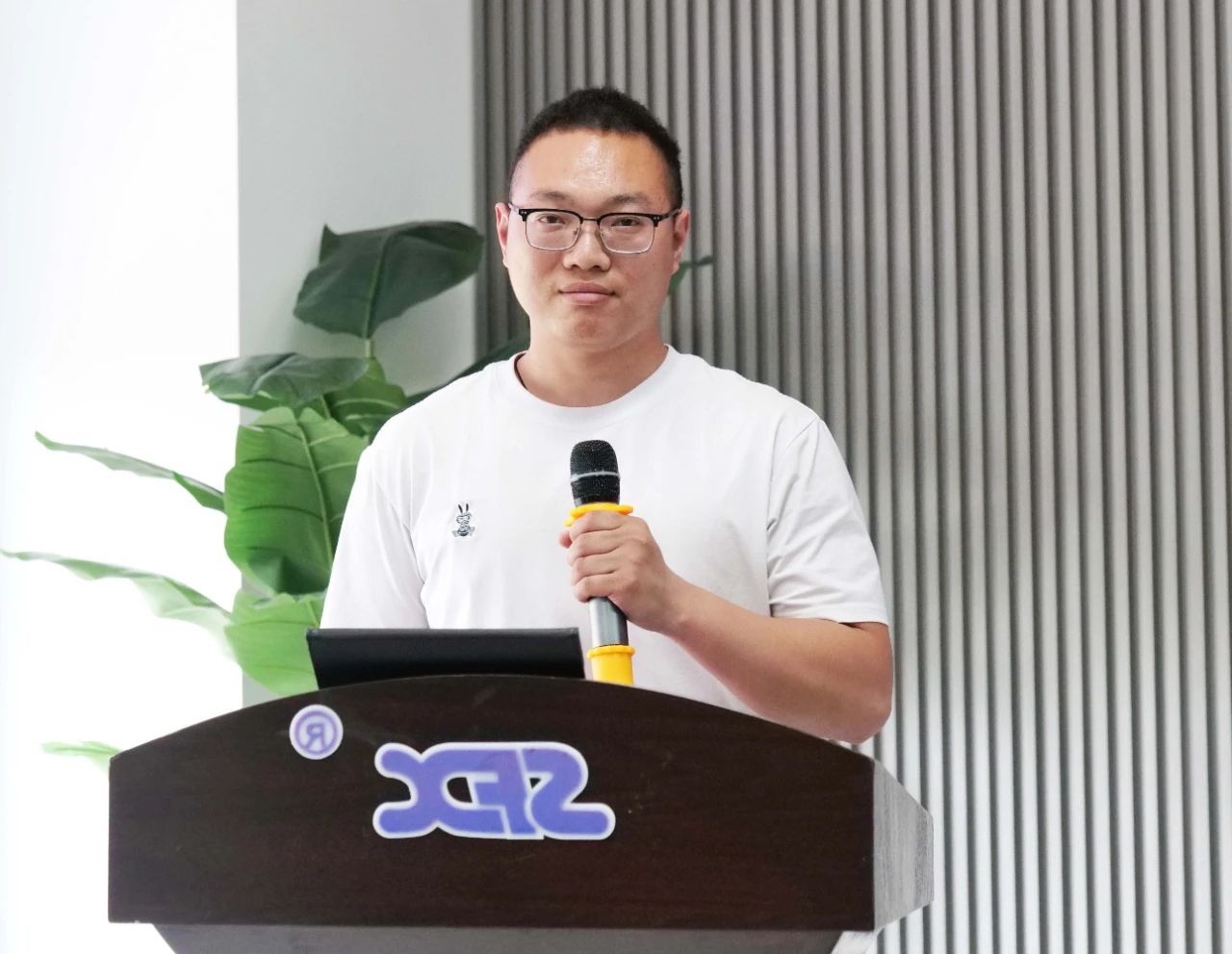 1716271228924990.jpg 1716271228924990.jpg