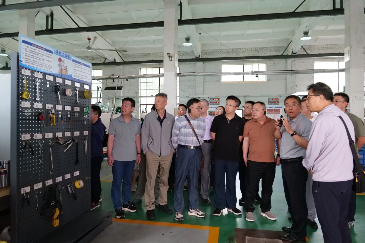 1717740555957504.jpg 1717740555957504.jpg