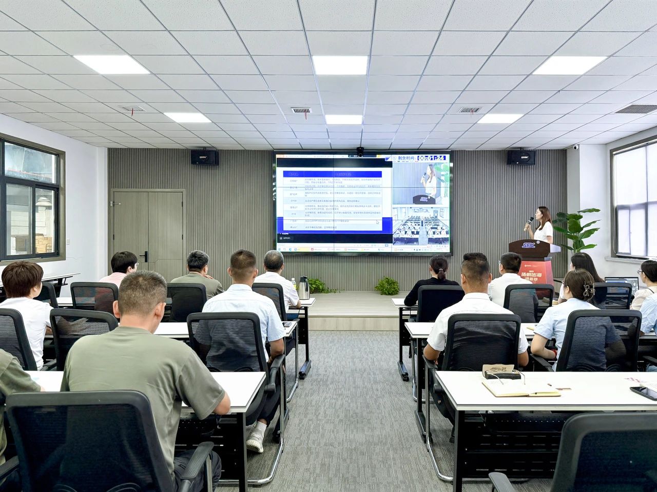 1753335385685056.jpg 1753335385685056.jpg